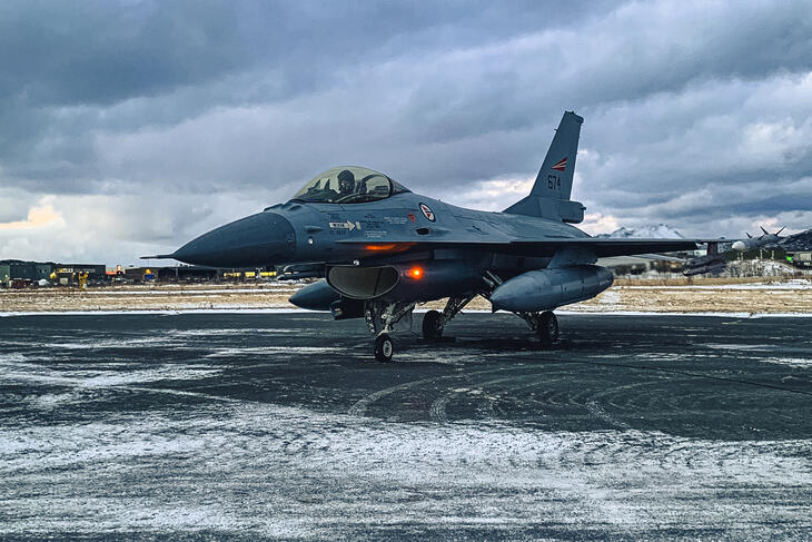 F-16 landet i Bodø for siste gang 6. januar. Foto: Marcus Stensland